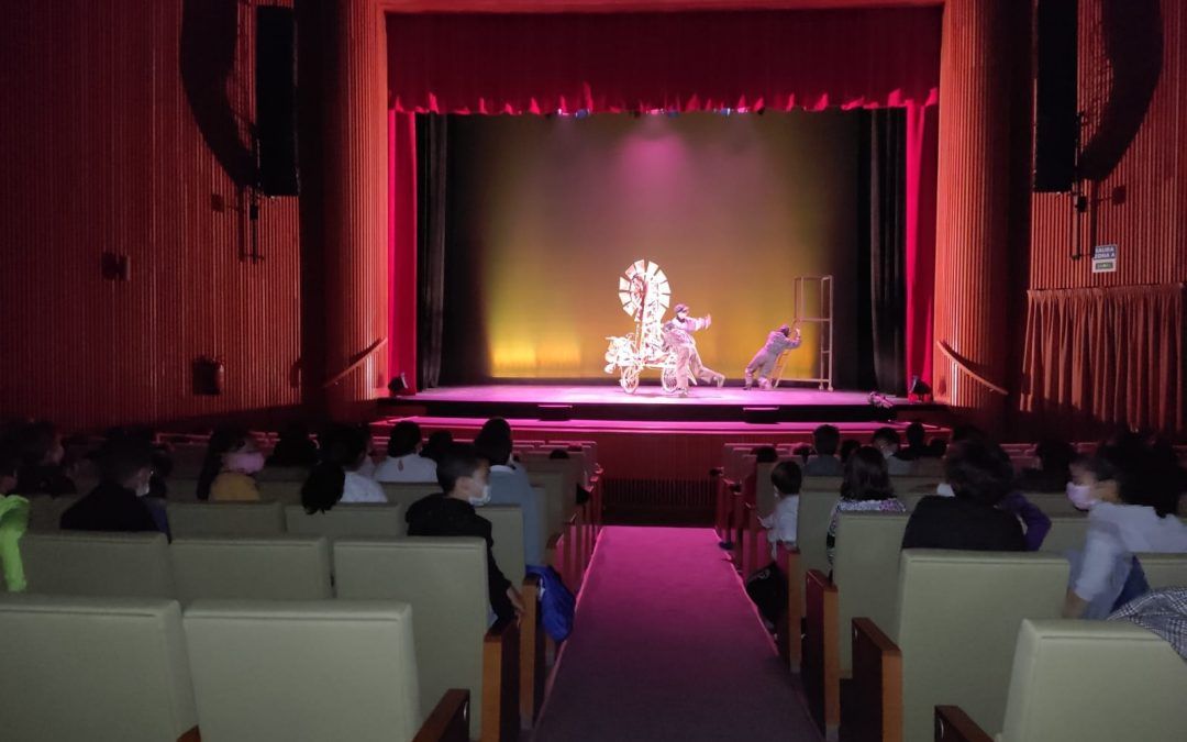 EL PRIMER CICLO VA AL TEATRO